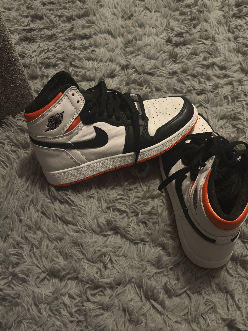 Nike Sneakers in White, Black & Orange